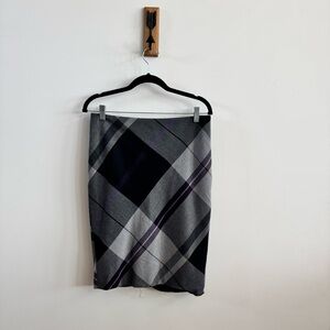 Smart Set Black and Gray Plaid Pencil Skirt